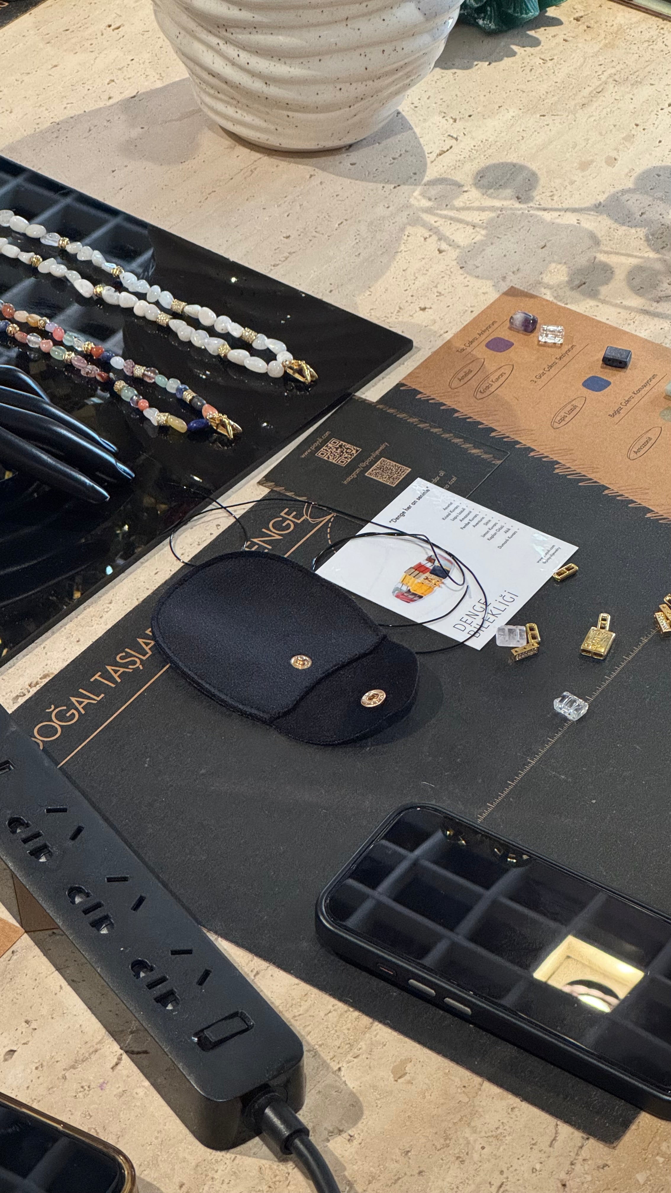 Doğal Taşlar ile Çakra Denge Bileklik Workshop