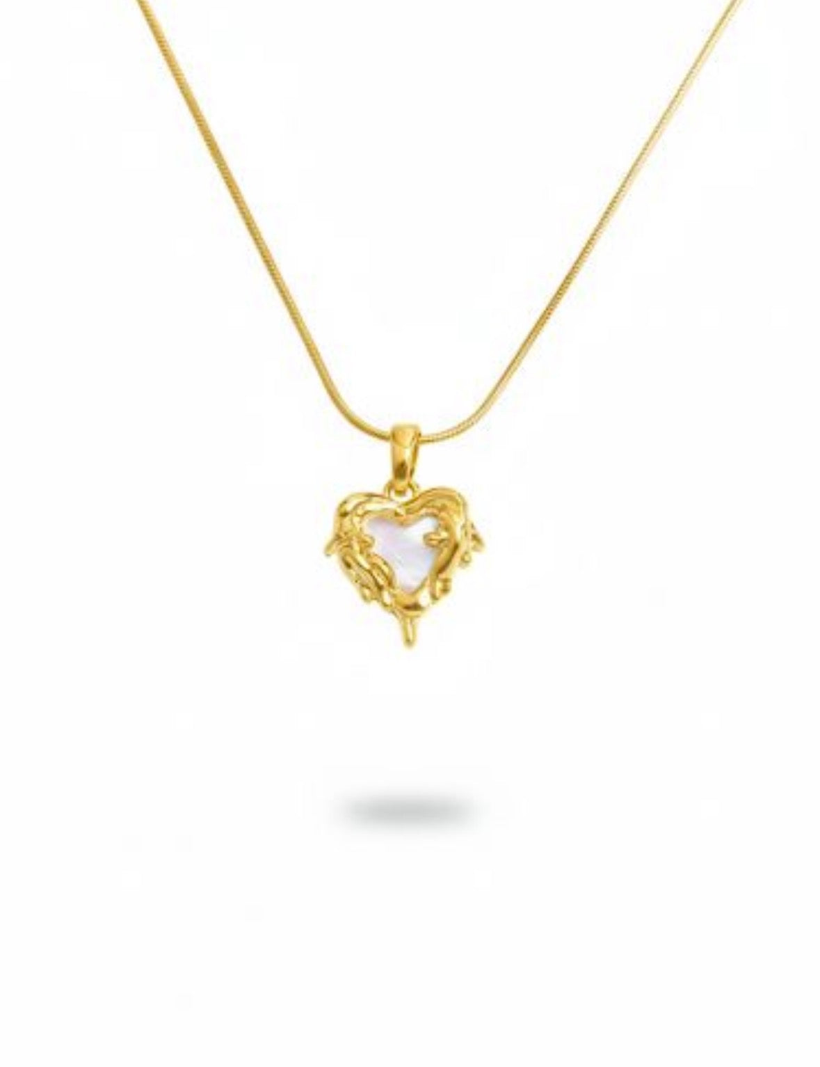 Flowing Mother-of-Pearl Heart