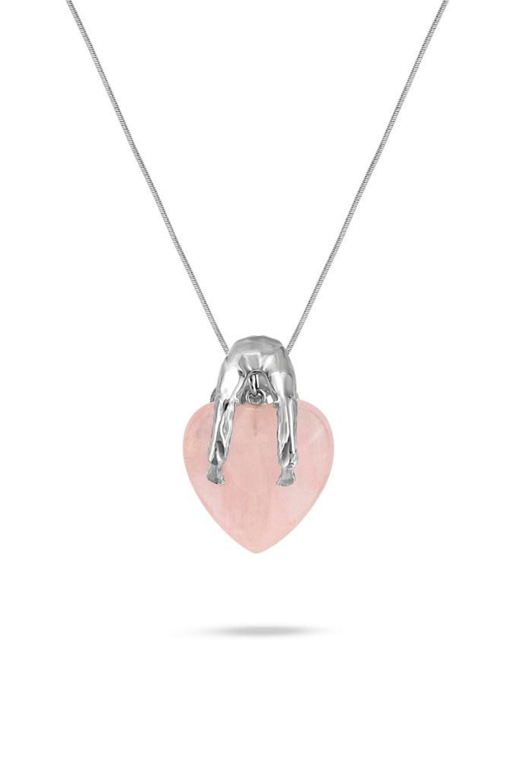 Atlas figürlü pembe kuvars kolye detay görünümü