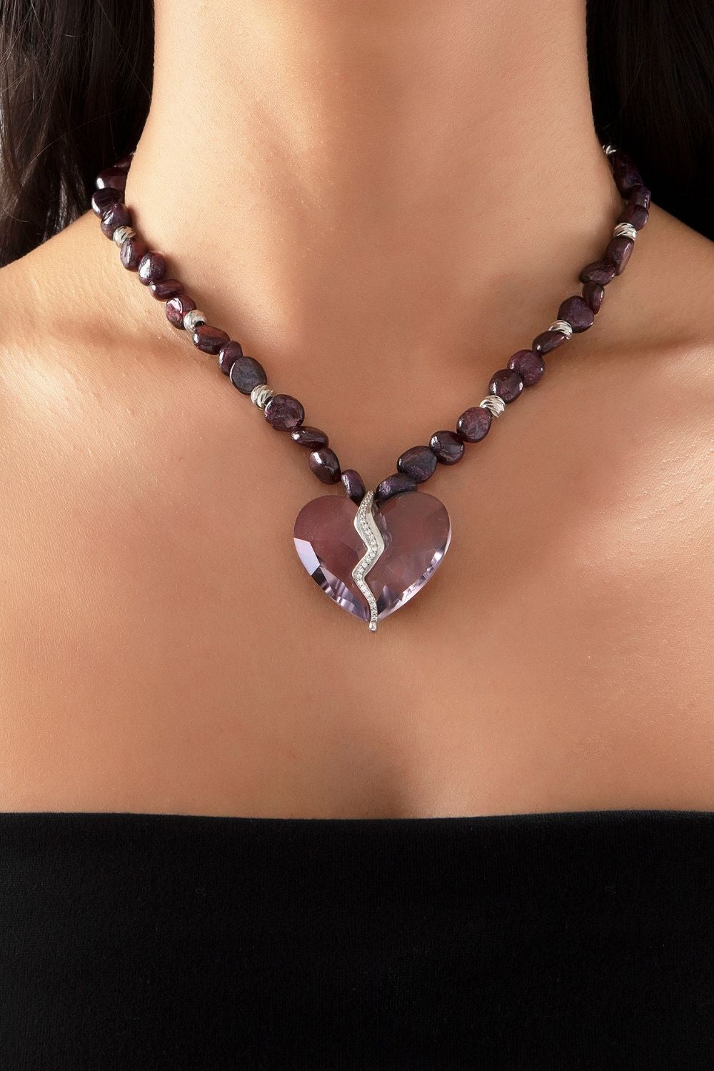 Romantik tasarıma sahip kalp kolye