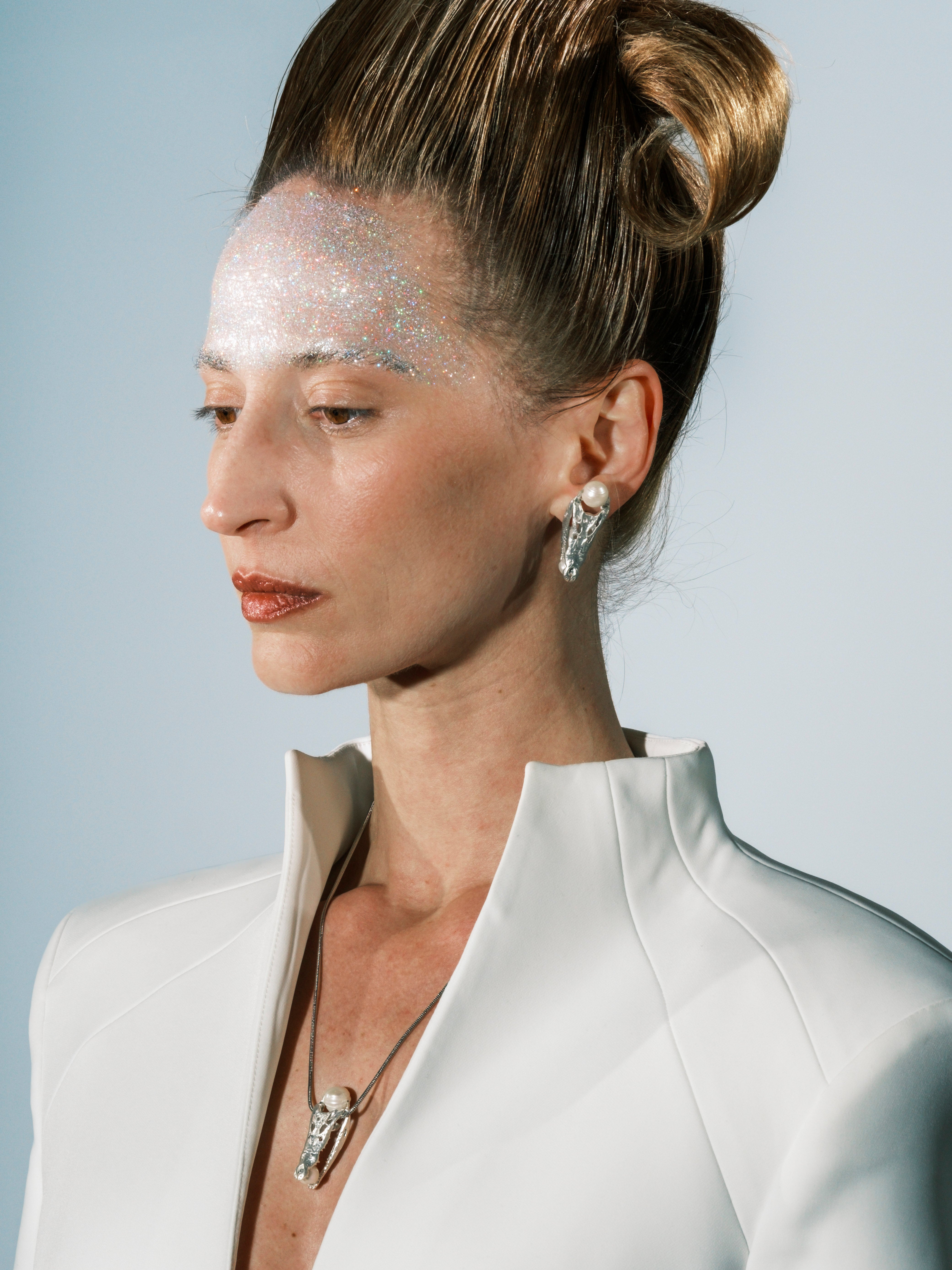  Lord of the Neal Pearl Earrings