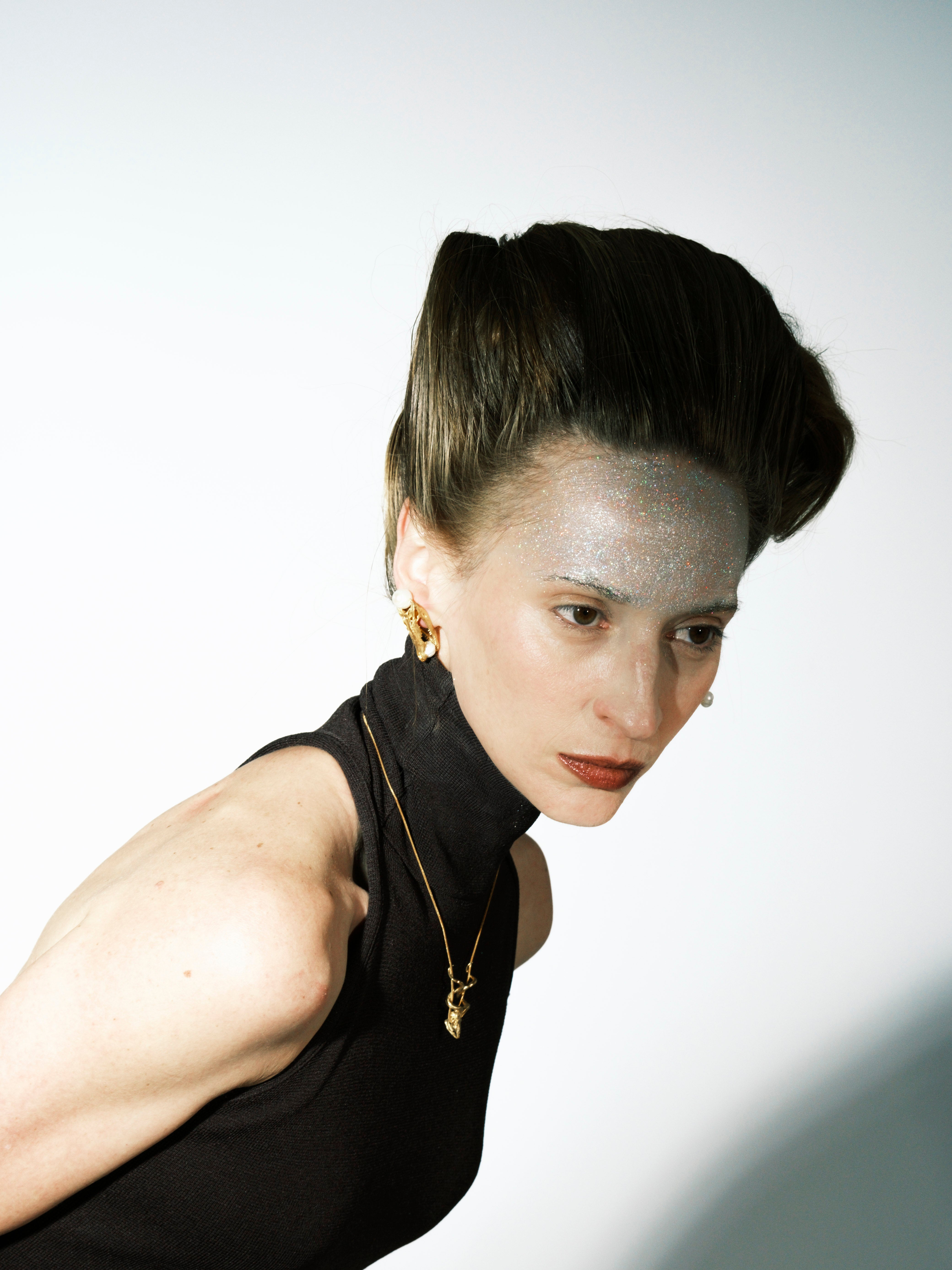 Lord of the Neal Pearl Earring