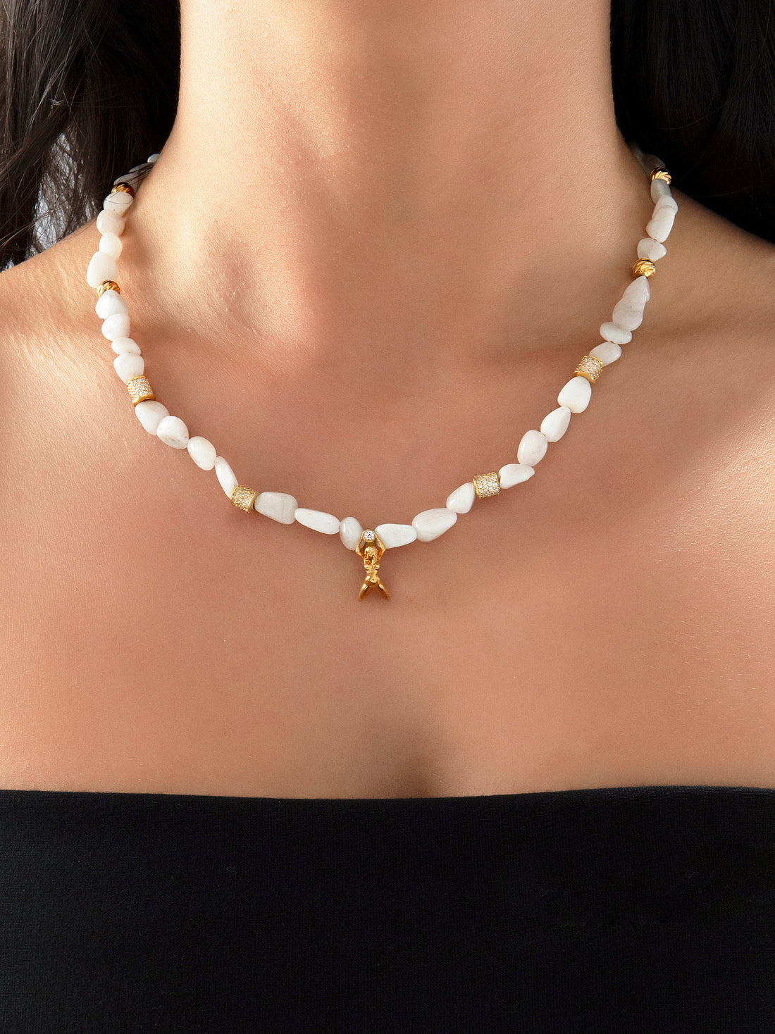 Ay taşı dişil enerji kolye