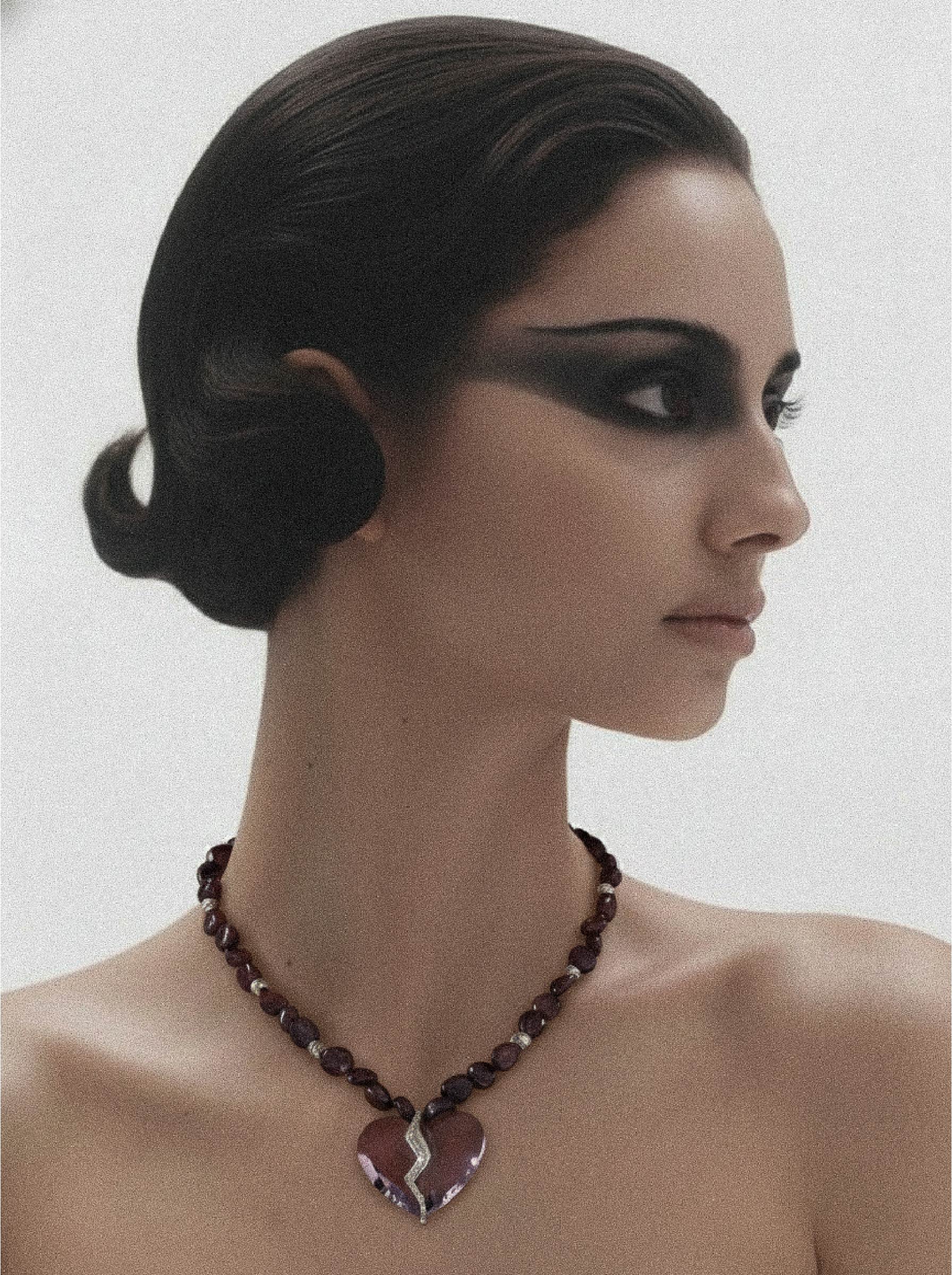 Natural garnet stone chain detail on Completed Hearts Garnet Necklace
