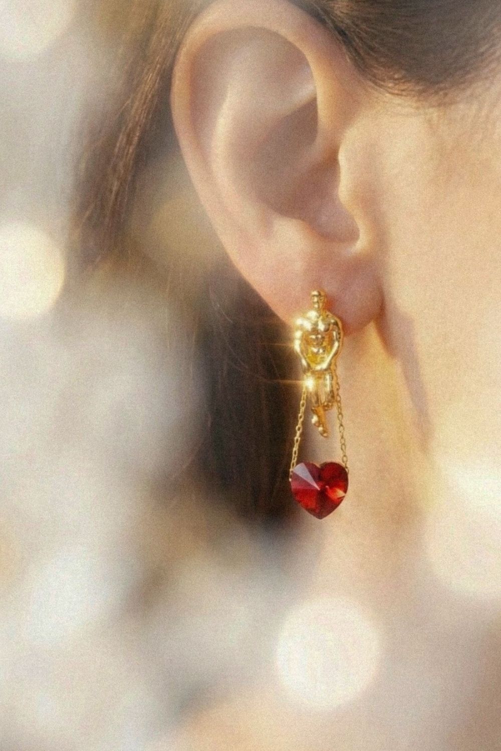 22K altın kaplama Lovers Earrings detay görünümü