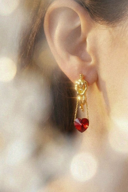 22K altın kaplama Lovers Earrings detay görünümü