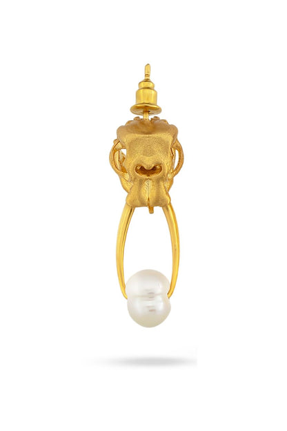 Doğal deniz incili Lucky Pearl Earring görünümü