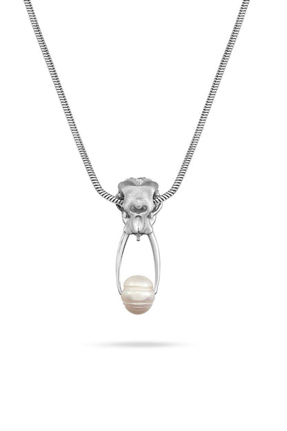 Modern ve sanatsal Lucky Pearl kolye modeli